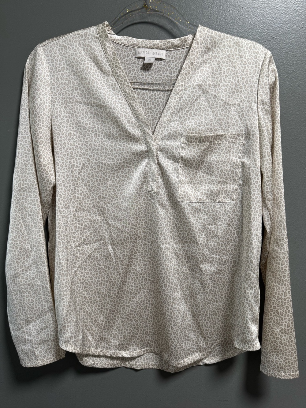 Barefoot Dreams Cream Leopard Print Long Sleeve V-Neck Pajama Top